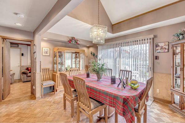 Chandelier, Dining room, Interior, Recessed Lighting, Wood Texture Flooring