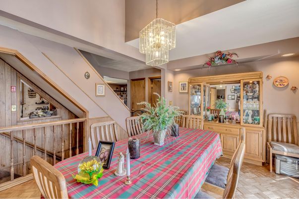 Chandelier, Dining room, Interior, Recessed Lighting, Wood Texture Flooring