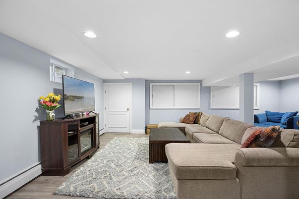 Interior, Living room, Recessed Lighting, Wood Texture Flooring