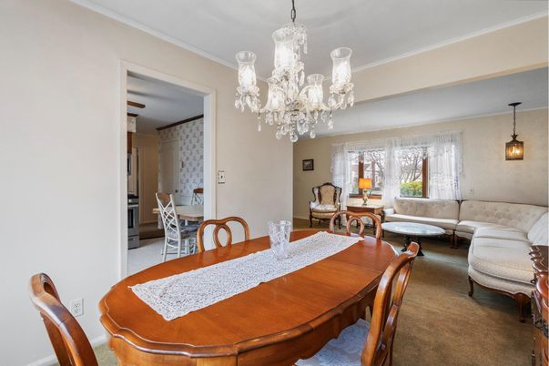 Chandelier, Dining room, Interior, Living room