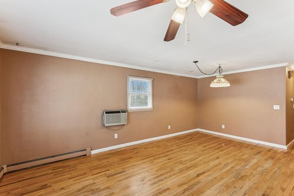 Empty room, Interior, Pendant Lights, Wood Texture Flooring