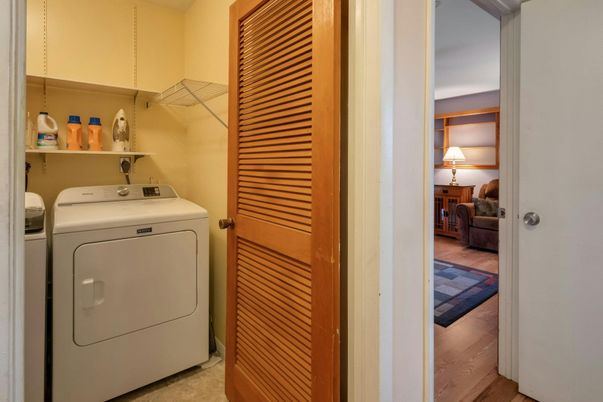 Interior, Utility Closets, Washer, Wood Texture Flooring