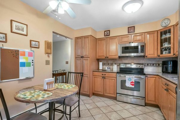 Dining room, Interior, Kitchen, Stainless Steel Appliances