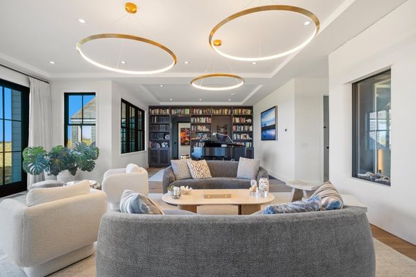 Interior, Living room, Pendant Lights, Piano, Recessed Lighting, Wood Texture Flooring