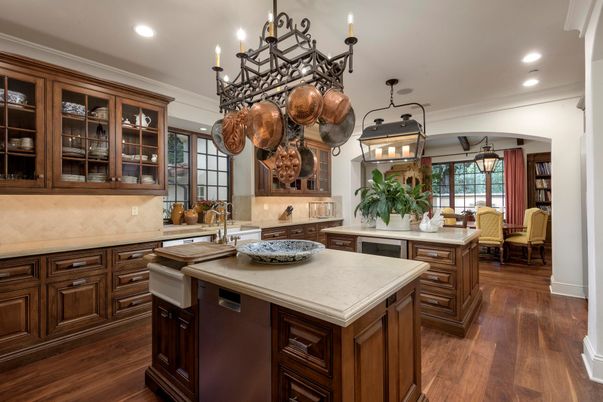 Chandelier, Dining room, Interior, Kitchen, Pendant Lights, Recessed Lighting, Wood Texture Flooring