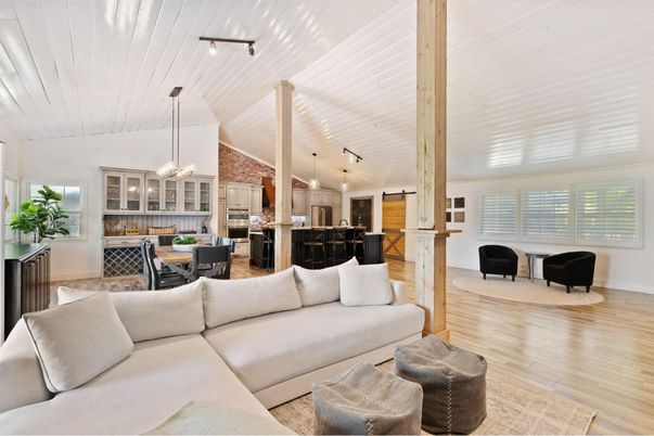 Chandelier, Dining room, Interior, Kitchen, Living room, Pendant Lights, Wood Texture Flooring