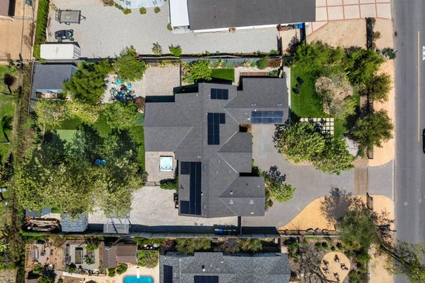 Exterior, Drone
