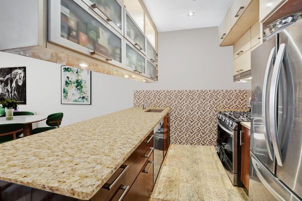 Interior, Kitchen, Recessed Lighting, Washer