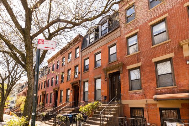 Exterior, Facade, Brick Facade, Rowhouse