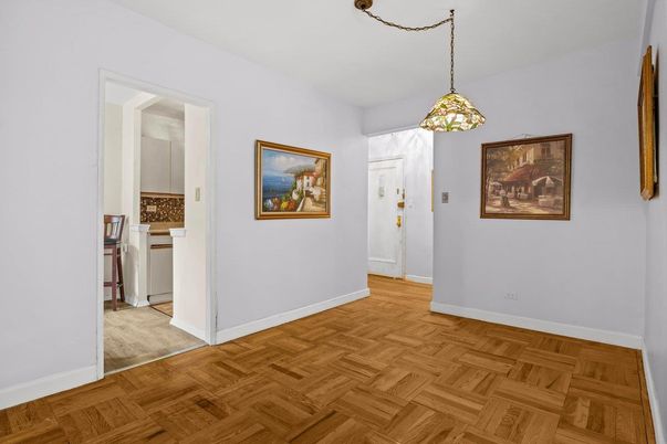 Interior, Pendant Lights, Wood Texture Flooring