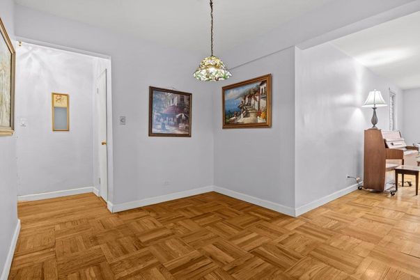 Interior, Pendant Lights, Wood Texture Flooring