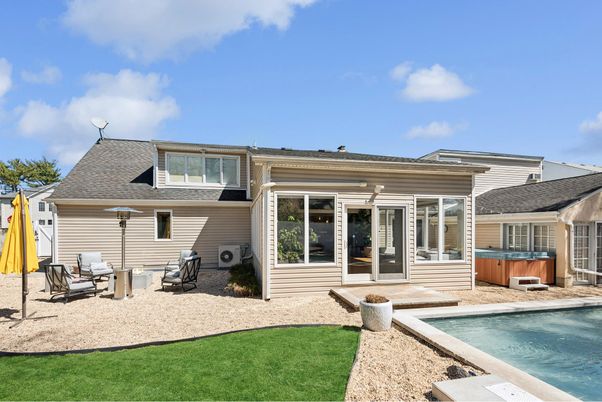 Exterior, Hot Tub, Pool