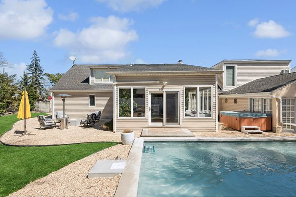 Exterior, Hot Tub, Pool
