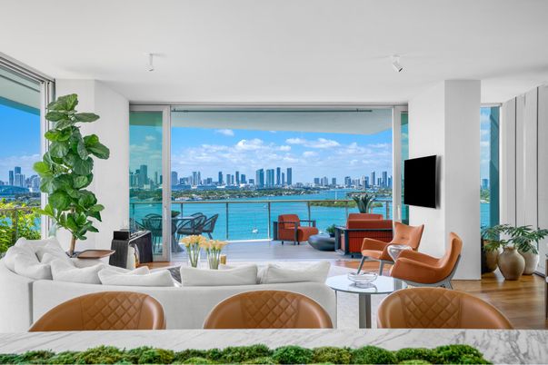 Interior, Living room, Water