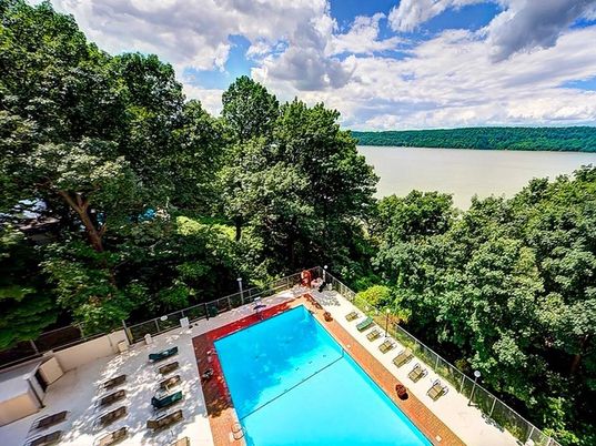 Exterior, Pool, Water