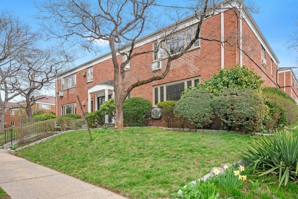 Exterior, Facade, Brick Facade, Tudor Revival