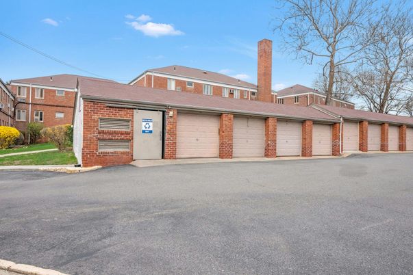 Attached, Exterior, Facade, Brick Facade, Cape Cod