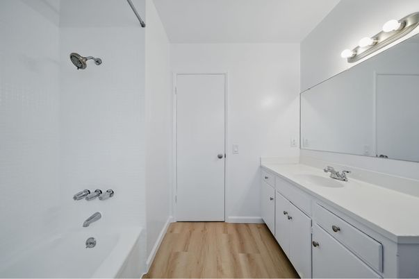 Bathroom, Dual Sink Vanities, Interior, Wood Texture Flooring