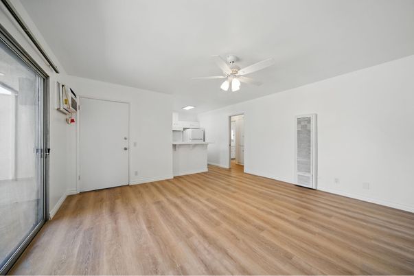 Empty room, Interior, Kitchen, Wood Texture Flooring