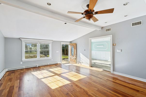 Empty room, Interior, Recessed Lighting, Wood Texture Flooring