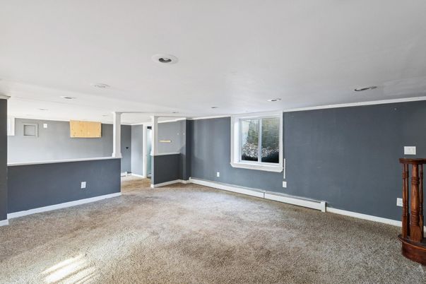 Empty room, Interior, Recessed Lighting