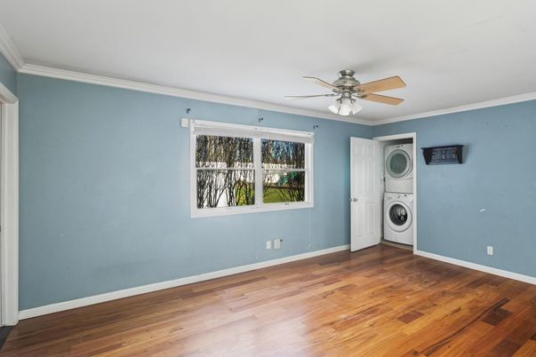 Empty room, Interior, Washer, Wood Texture Flooring
