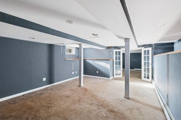 Empty room, Interior, Recessed Lighting