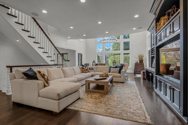 Interior, Living room, Recessed Lighting, Wood Texture Flooring