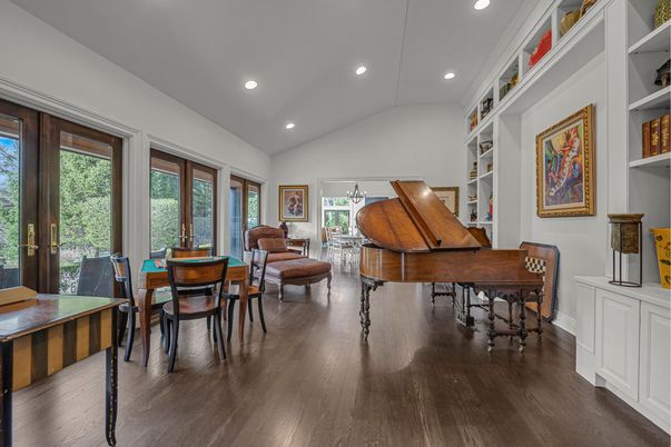 Dining room, Interior, Piano, Recessed Lighting, Wood Texture Flooring