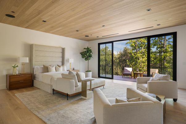 Bedroom, Interior, Living room, Recessed Lighting, Wooden Ceilings, Wood Texture Flooring