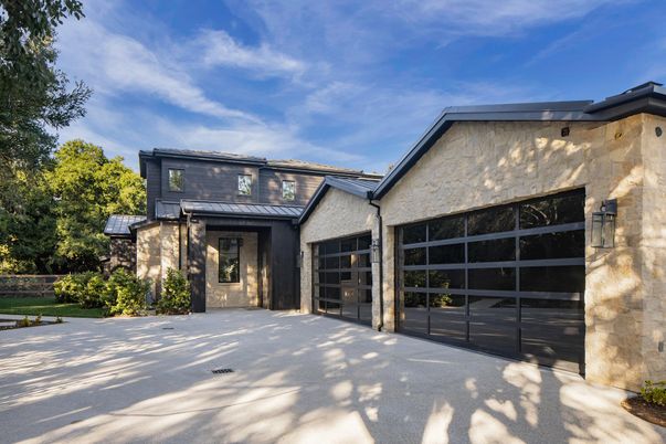 Attached, Exterior, Facade, Mediterranean