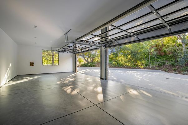 Garage, Interior