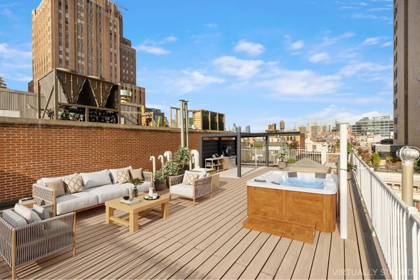 Exterior, Hot Tub