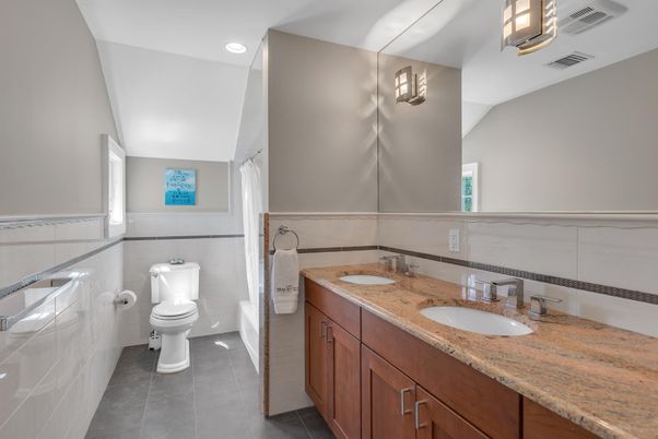 Bathroom, Dual Sink Vanities, Interior, Recessed Lighting
