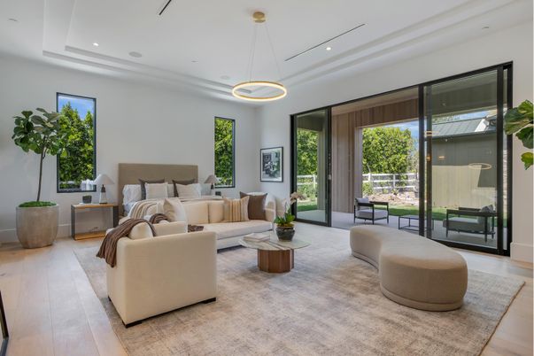 Bedroom, Interior, Living room, Pendant Lights, Recessed Lighting, Wood Texture Flooring