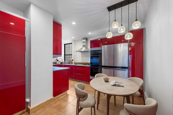 Dining room, Interior, Kitchen, Pendant Lights, Recessed Lighting, Stainless Steel Appliances