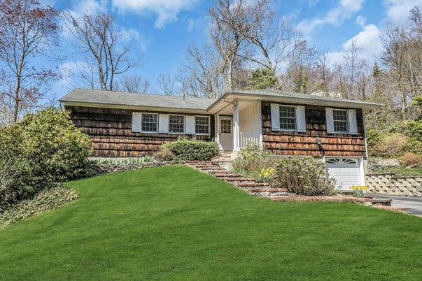 Attached, Backyard, Exterior, Facade, Split Level