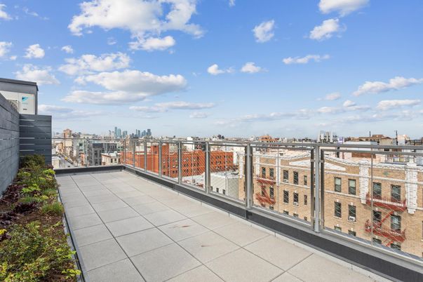 Exterior, Other, Skyline