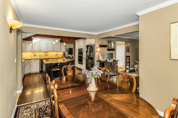 Dining room, Interior, Kitchen, Stainless Steel Appliances, Wood Texture Flooring