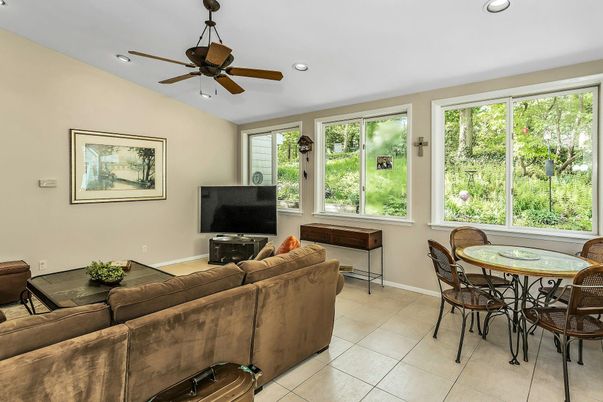 Dining room, Interior, Living room, Recessed Lighting