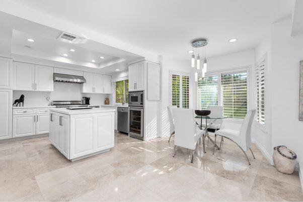 Dining room, Interior, Kitchen, Pendant Lights, Recessed Lighting, Stainless Steel Appliances