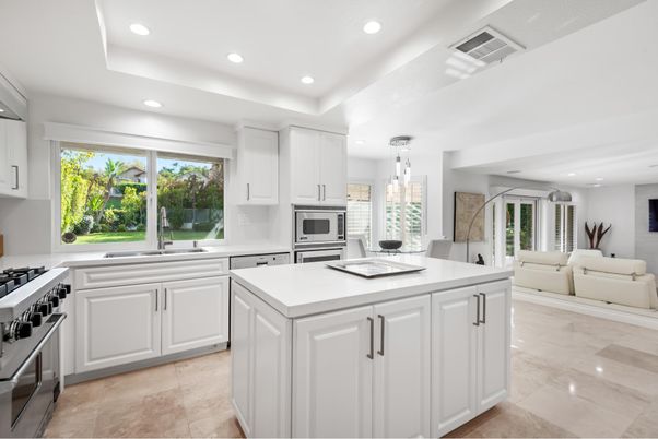Interior, Kitchen, Living room, Pendant Lights, Recessed Lighting, Stainless Steel Appliances