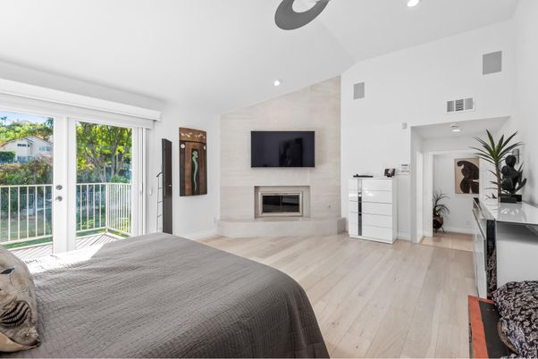 Bedroom, Fireplace, Interior, Recessed Lighting, Wood Texture Flooring