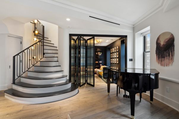 Interior, Piano, Recessed Lighting, Wood Texture Flooring