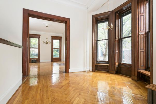 Chandelier, Empty room, Interior, Wood Texture Flooring
