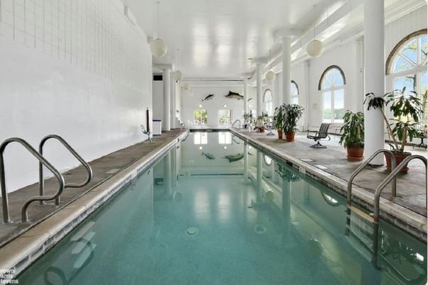 Interior, Pendant Lights, Pool