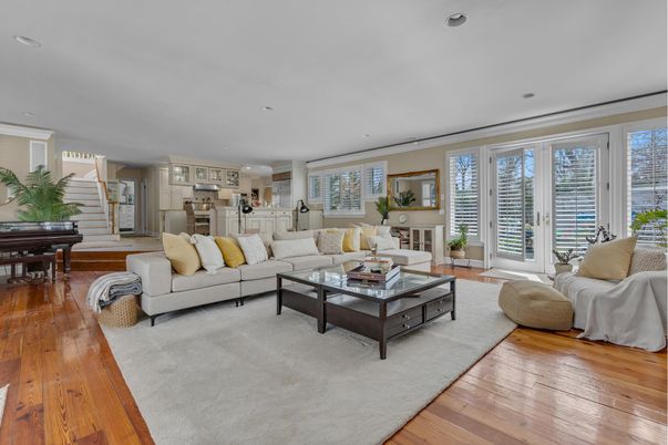 Interior, Living room, Piano, Recessed Lighting, Wood Texture Flooring
