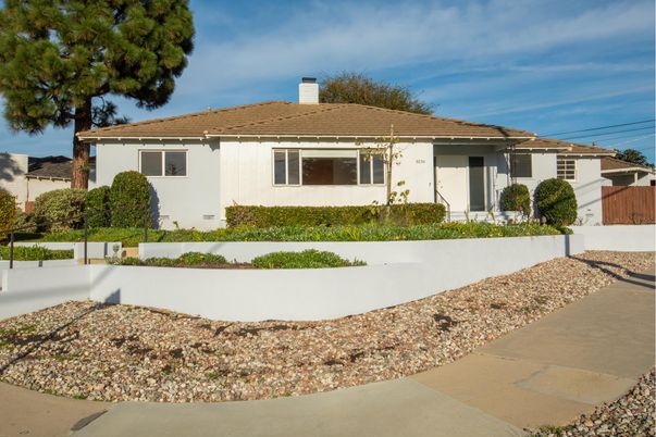 Exterior, Facade, Ranch