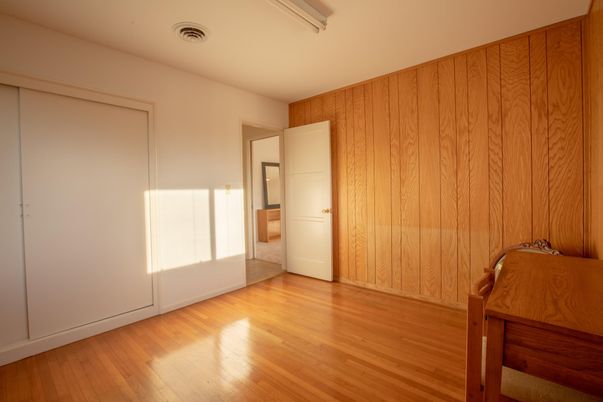 Empty room, Interior, Wood Texture Flooring, Wooden Walls