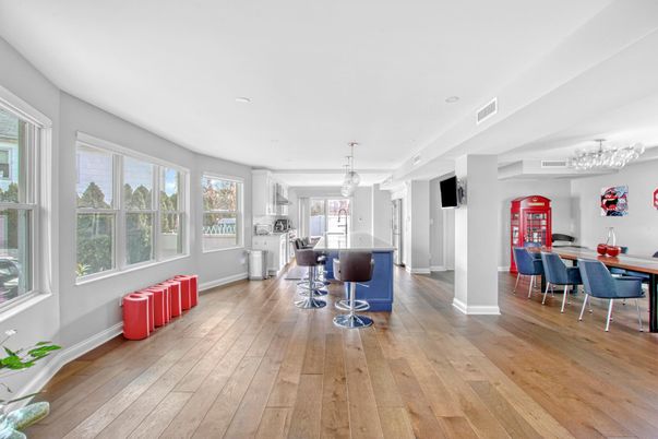 Dining room, Interior, Kitchen, Pendant Lights, Recessed Lighting, Wood Texture Flooring
